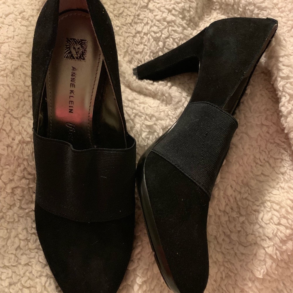 Black heels